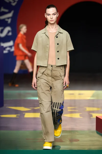 Look 65
